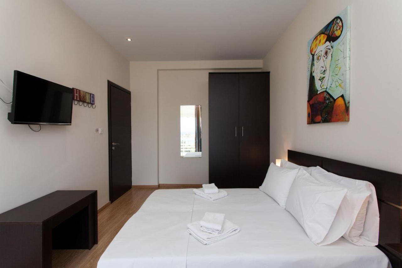 Modern Apt In Glyfada A Breath Away From The Sea - The View Athen Exterior foto