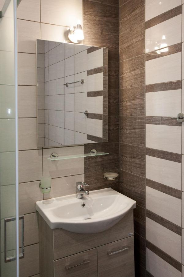 Modern Apt In Glyfada A Breath Away From The Sea - The View Athen Exterior foto